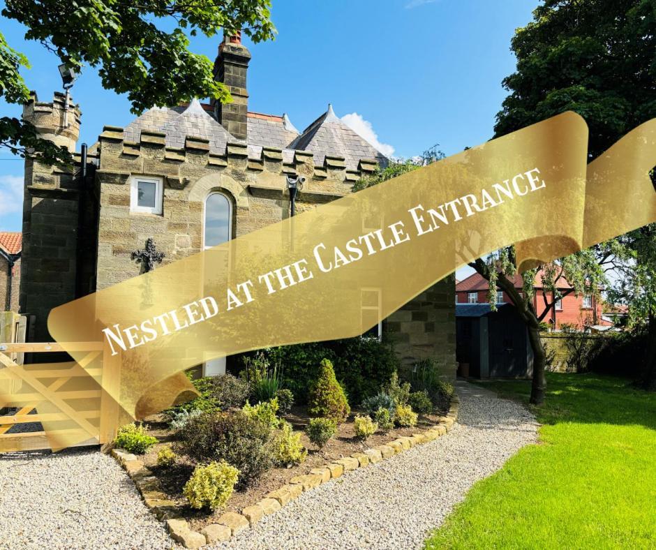 Готель Sneaton Castle Вітбі Екстер'єр фото